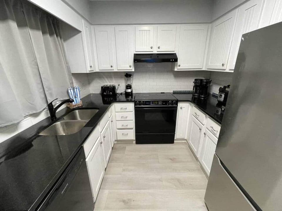 SurfsideBeach Escape~1mi to sand~Bike Friendly House in Surfside Beach