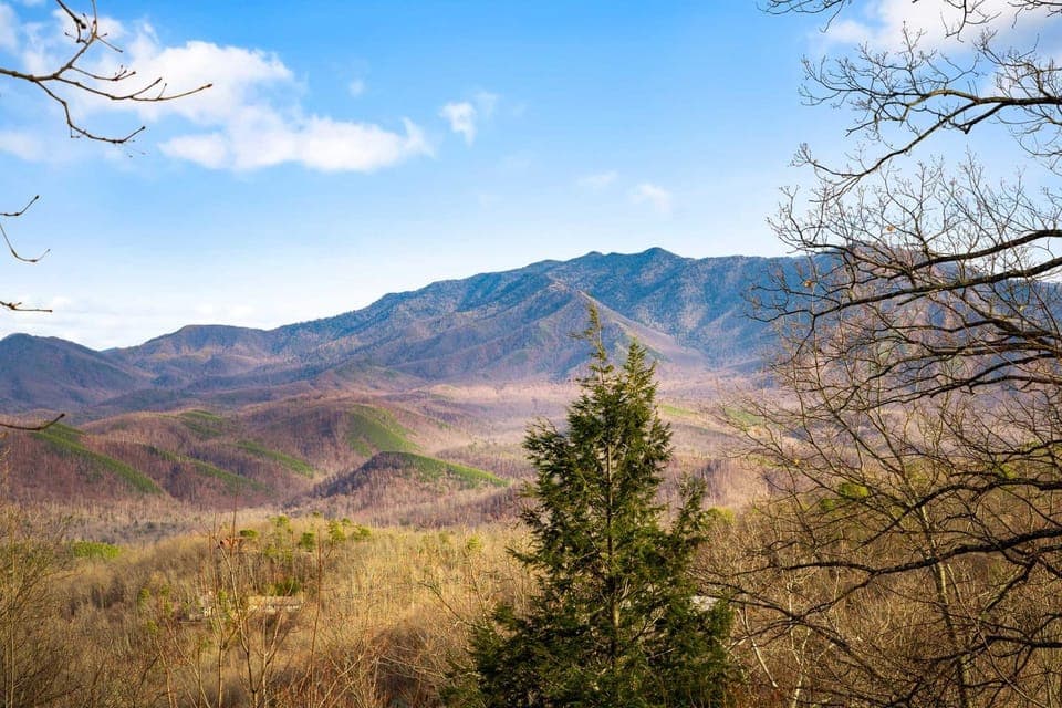 Skyline Ridge - Spectacular Views - Hot Tub - BBQ - Family Friendly House in Chalet Village