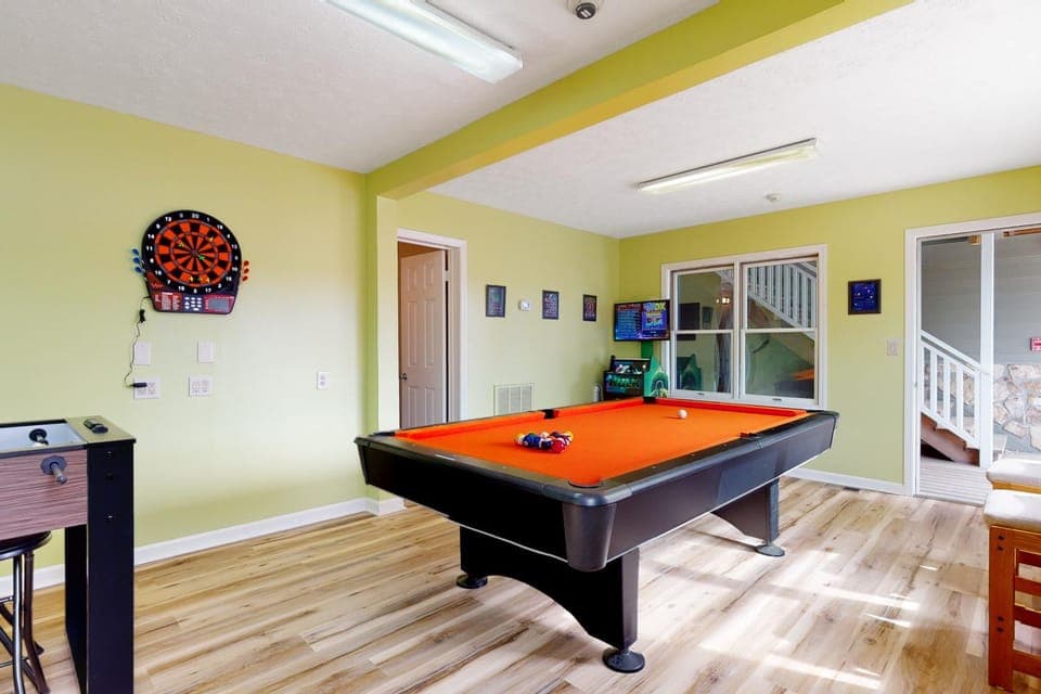 Near Douglas Lake 1st Floor Studio Dog Friendly House in Baneberry