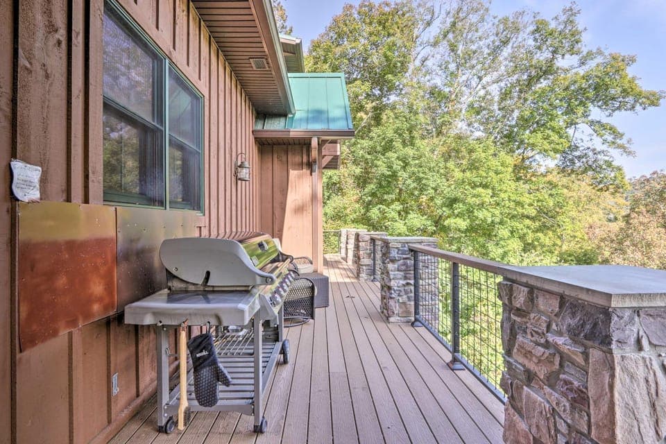 Lakefront Cabin Sleeps 16 Dock Fire Pit Hot Tub Cabin in Norris Lake