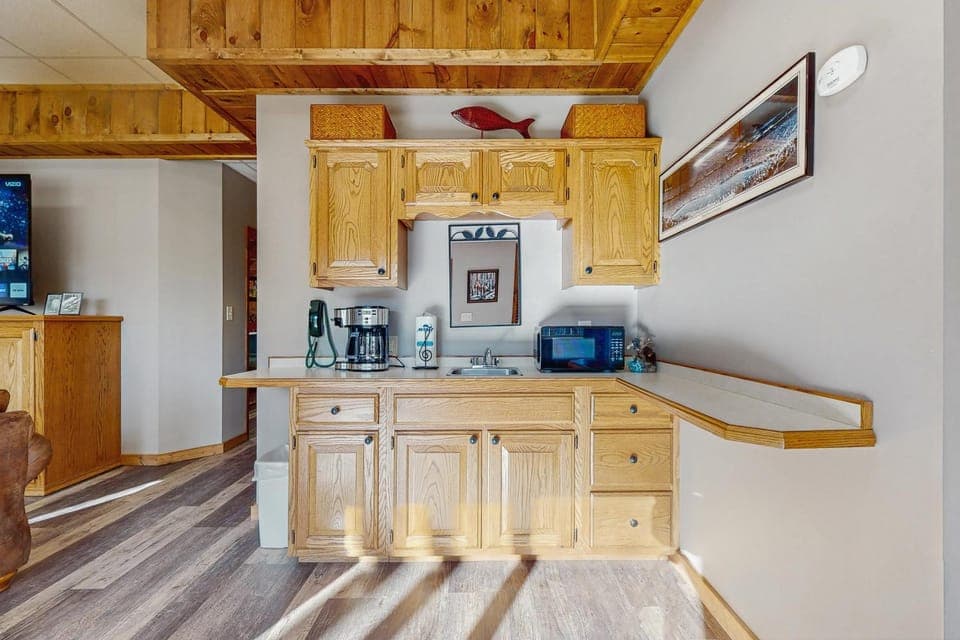 Resort Cabin Sleeps 10 Hot Tub Pool Table Deck Cabin in Pigeon Forge