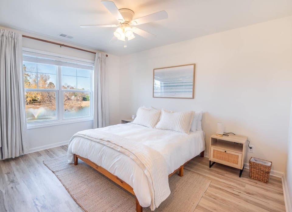 Bed, Bedroom