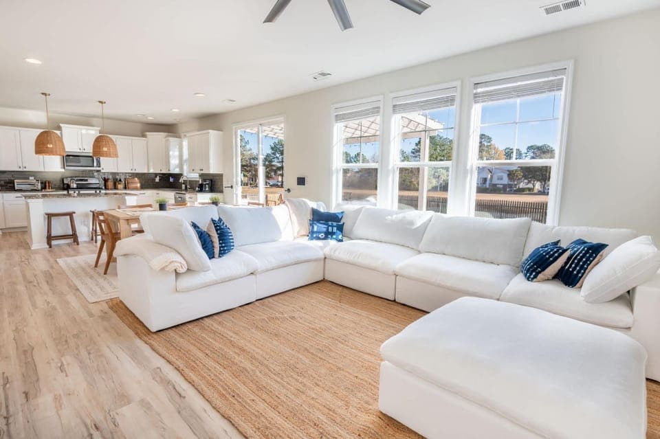 Living room, Seating area