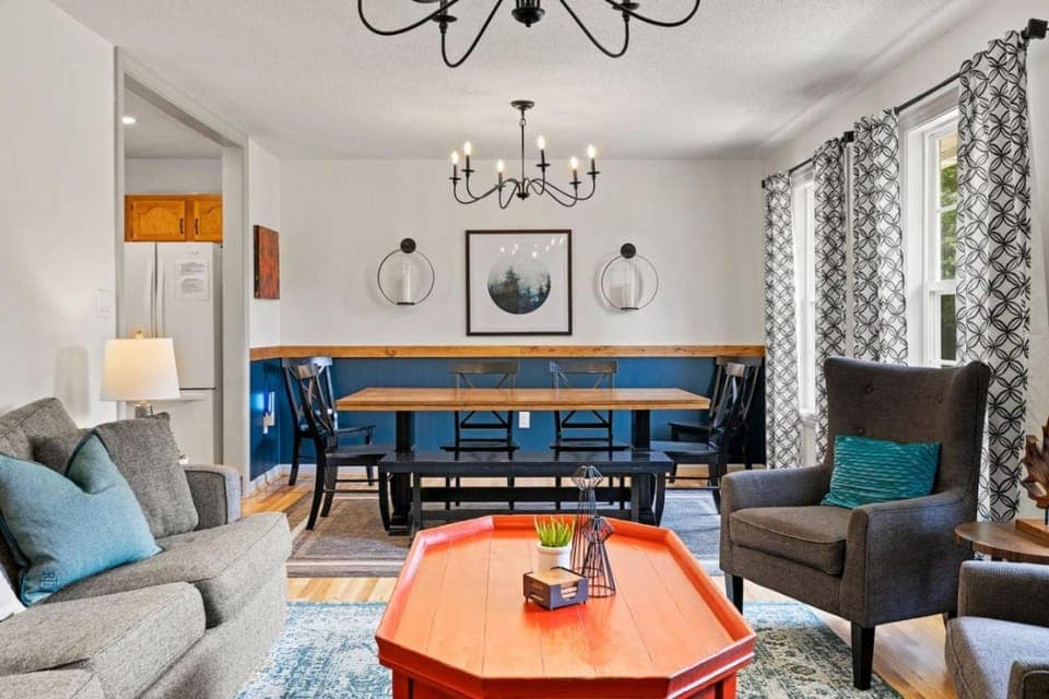 Pennsylvania - Countryside Retreat with Hot Tub, Fire Pit and Huge Yard House in Asheville