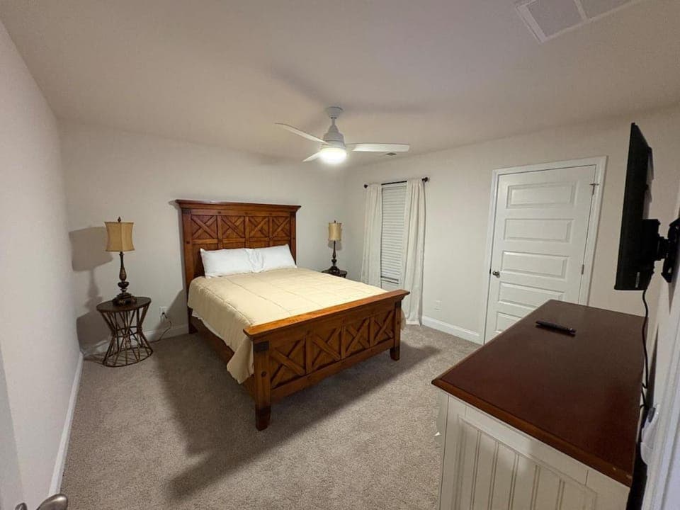 The Oasis House in Port Wentworth