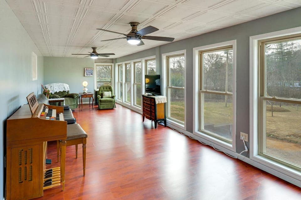 Hike, Fish & Explore: McMinnville Farmhouse + Yard House in Center Hill Lake
