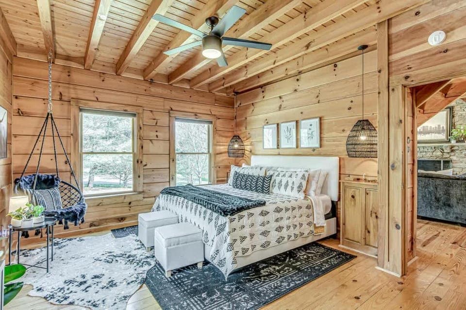 Luxury Lakefront Cabin Cabin in Old Hickory Lake