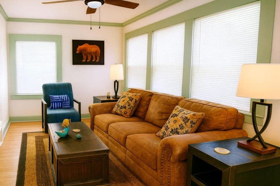 Adventure Basecamp Cottage with Private Hot Tub & Cozy Style in Copperhill, Tennessee House in Ducktown