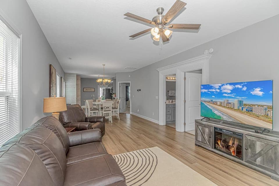 Cozy Updated 2BR Home for 5! Short Drive to Beach! House in Carolina Forest
