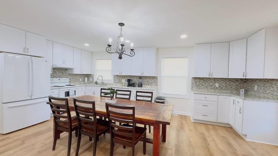 Private Villa for Family and group getaway + pool House in Garden City