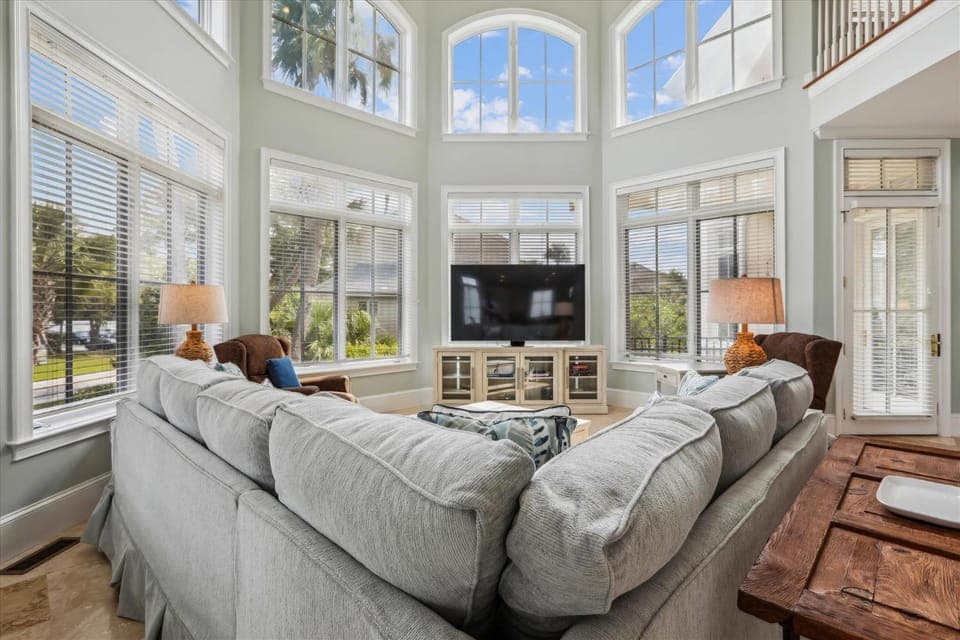 10 Knotts Way. House in North Forest Beach
