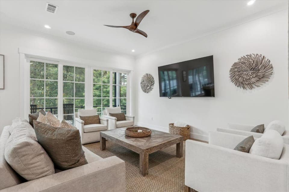 145 Shell Midden Lane. House in South Forest Beach