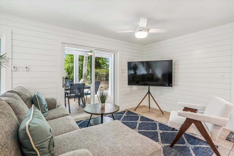 7 Cassina House in South Forest Beach