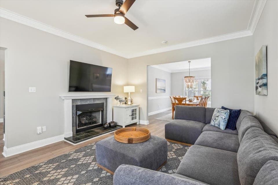 TV and multimedia, Living room, fireplace