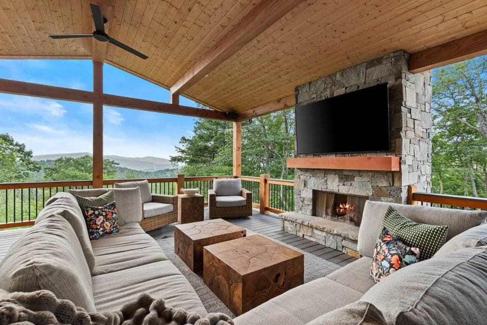 One More Day at Eagles Nest House in Beech Mountain