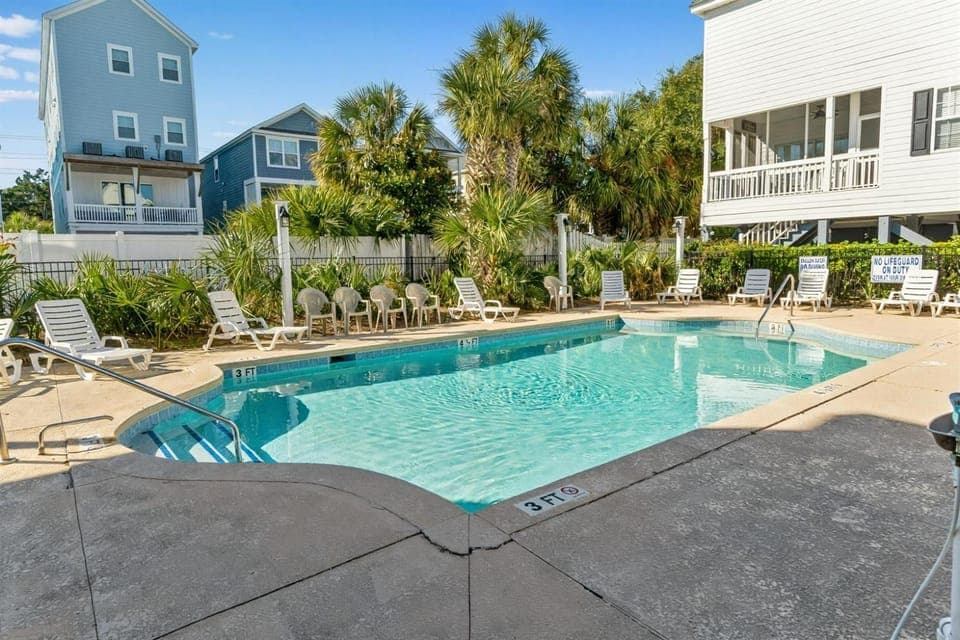 4BR 4BA - 1 Block to Surfside Beach - Pool House in Surfside Beach
