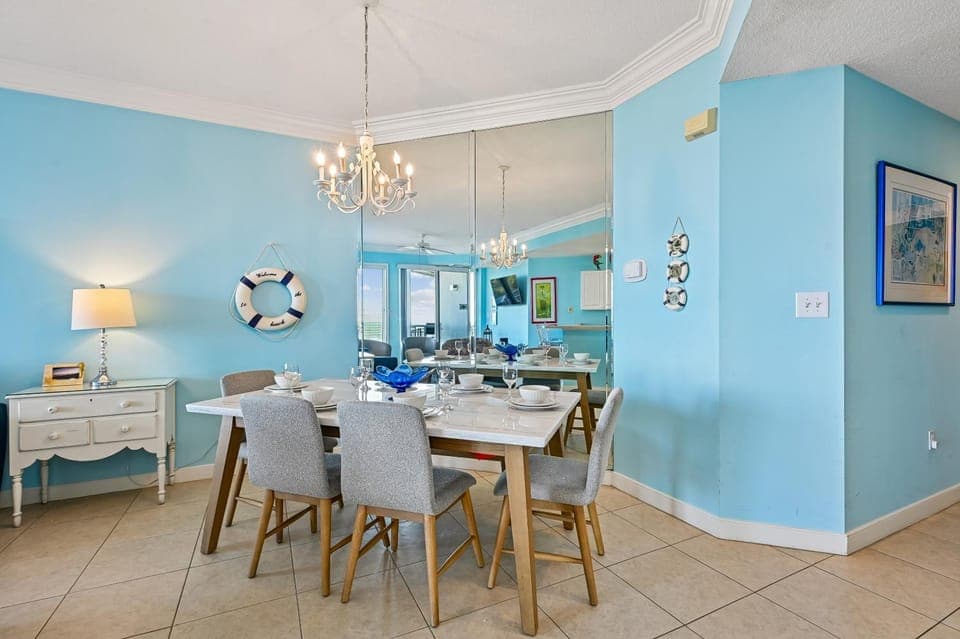 TV and multimedia, Seating area, Dining area, furniture
