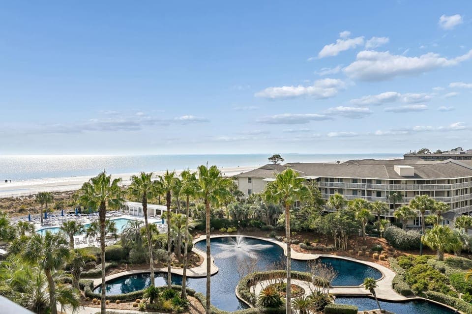 Property building, Day, Bird's eye view, Garden, Beach, Swimming pool