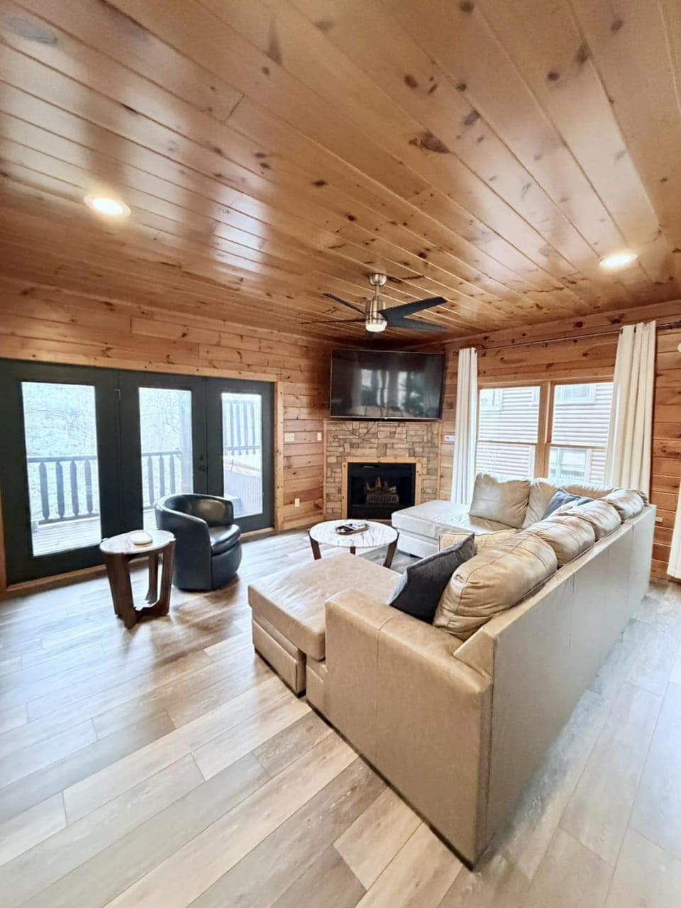 Firefly Lodge Gatlinburg Cabin Perfection Cabin in Gatlinburg