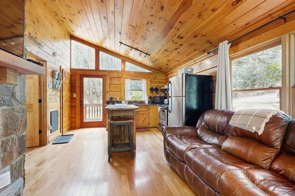 Creeksong Cabin Cabin in Nantahala