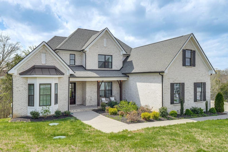 3 Mi to Old Hickory Lake! Luxe Family Getaway House in Mount Juliet