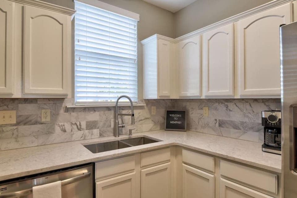 Coffee/tea facilities, Kitchen or kitchenette