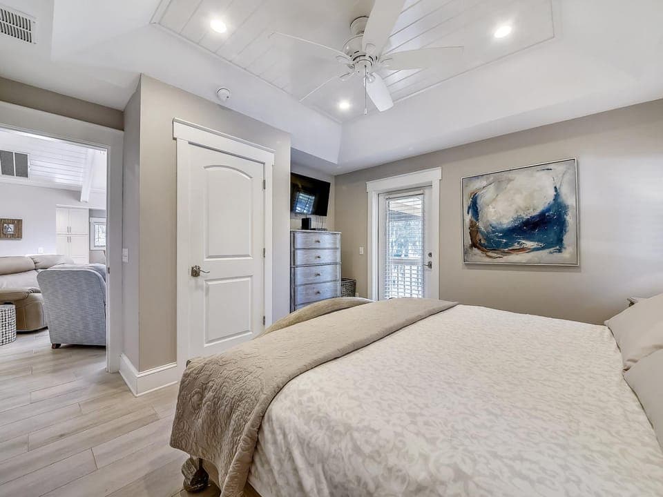 21 Canvasback House in South Forest Beach
