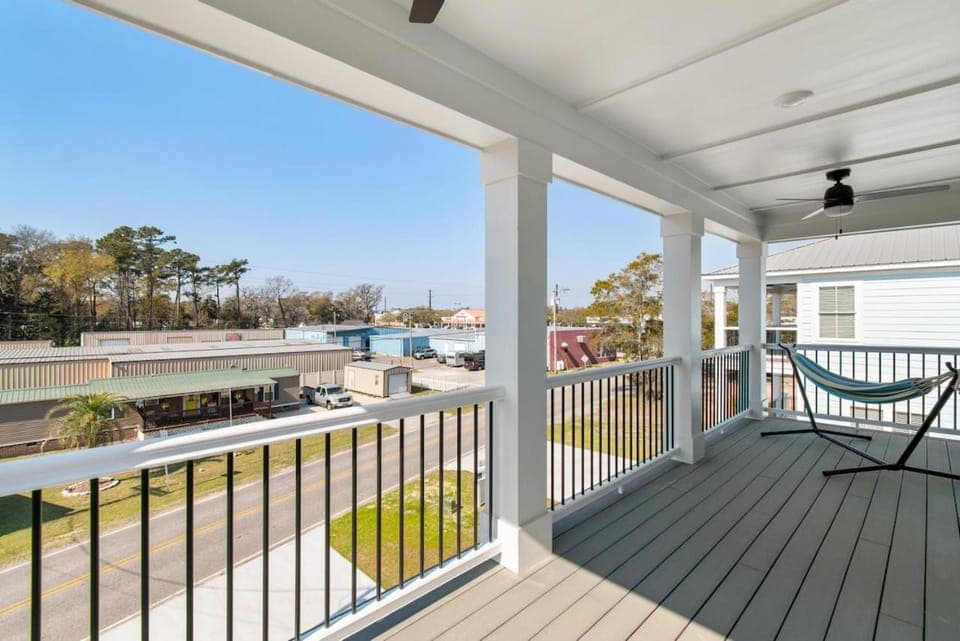 Carolina Girl House in Garden City