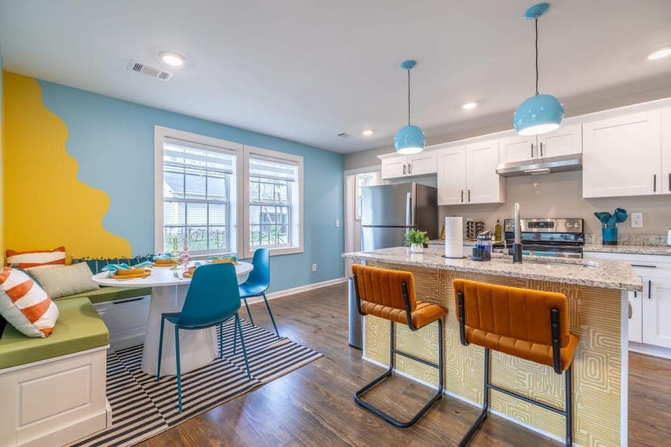 Game-Filled Escape w Golf House in Evans