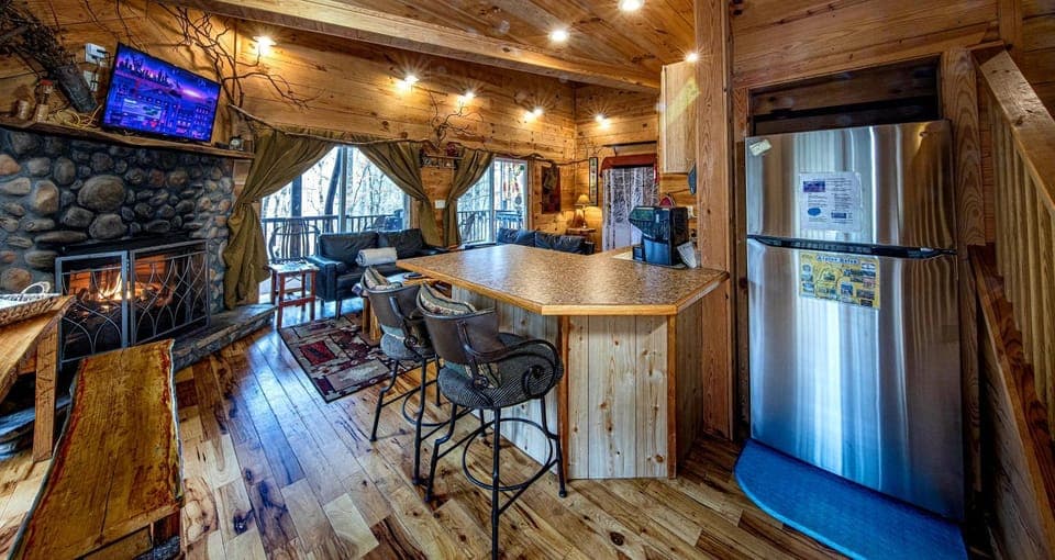 Tree House House in Helen