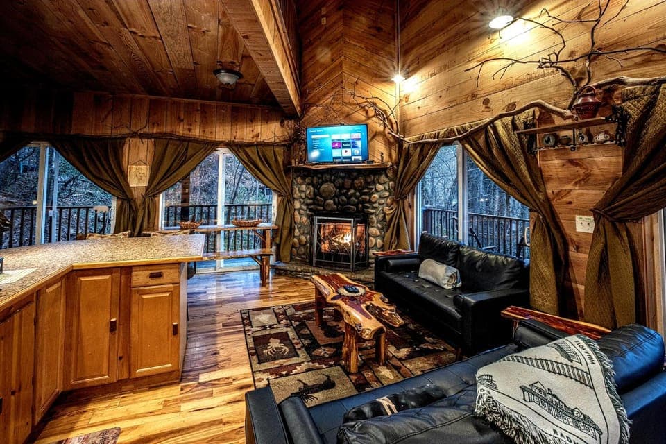 Tree House House in Helen