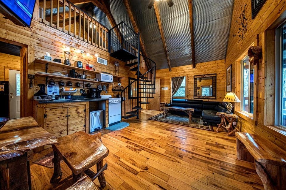 Riverview Cabin Cabin in Helen