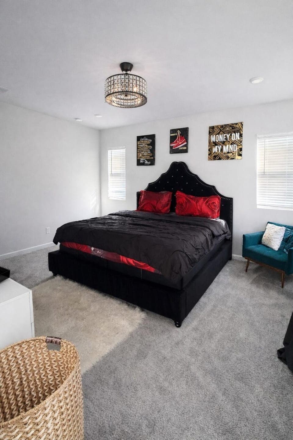 Modern Town House Close To Uptown House in Huntersville