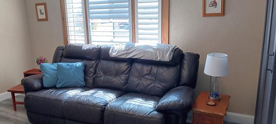 5 min walk to Casino - Quick I-81 Access - Cozy Private Stay Apartment in Bristol
