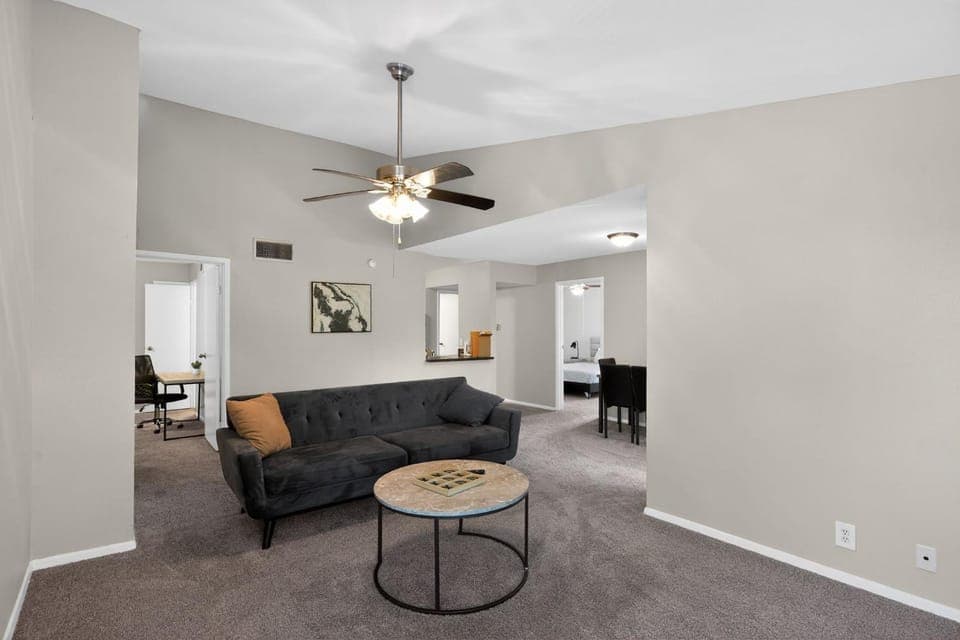 Cozy Nashville retreat near airport & hotspots Apartment in Cloverhill