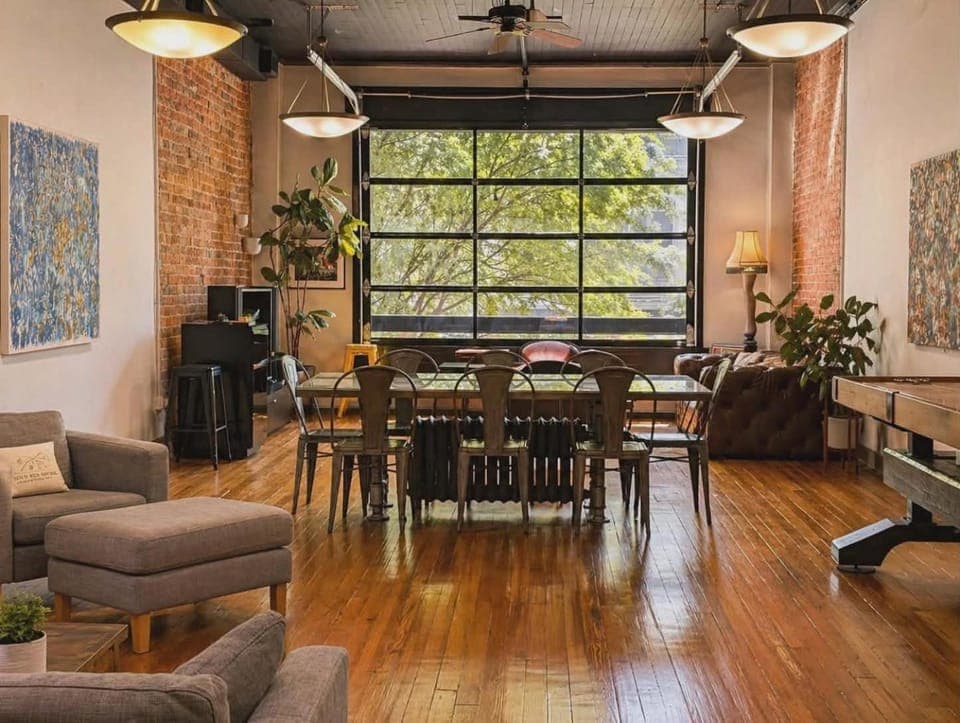Living room, Seating area, Dining area