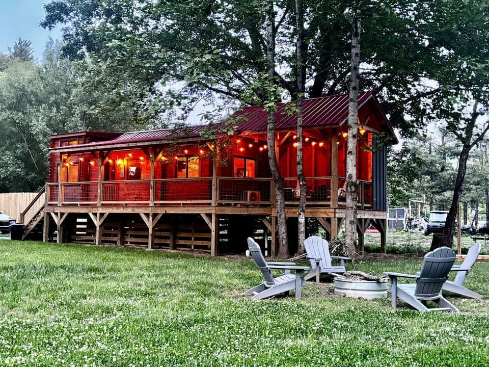 Pigeon Ridge Perch House in East Fork