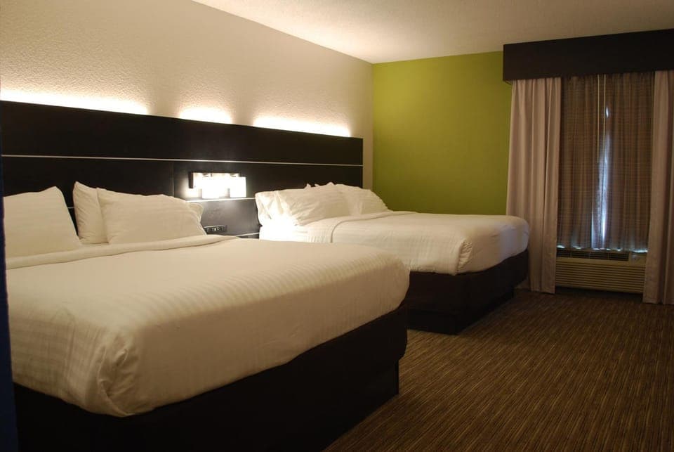 Holiday Inn Express Hotel & Suites Kingsport-Meadowview I-26 by IHG Hotel in Kingsport