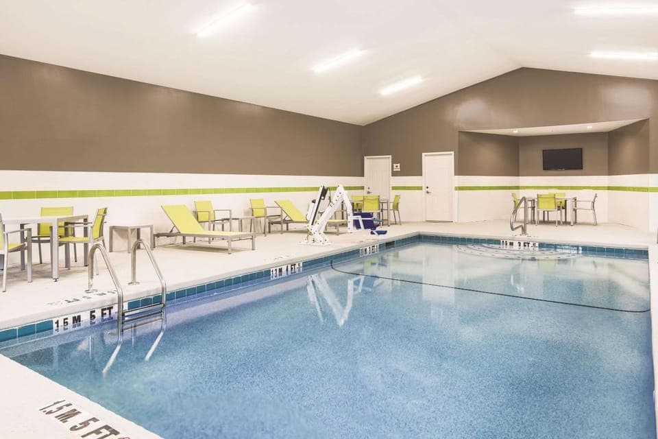 On site, Pool view, Swimming pool
