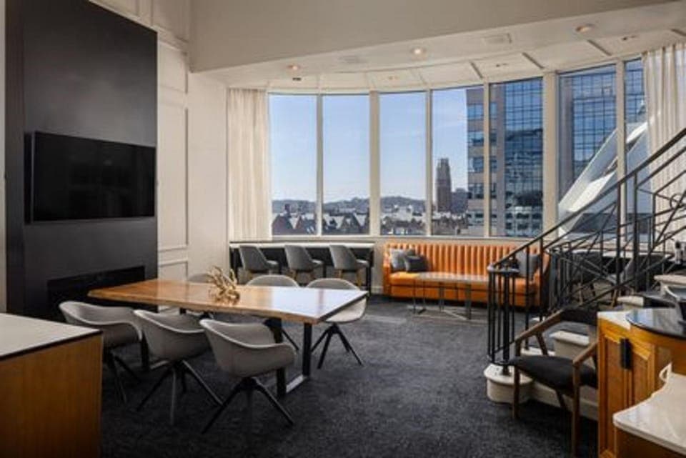 Lounge or bar