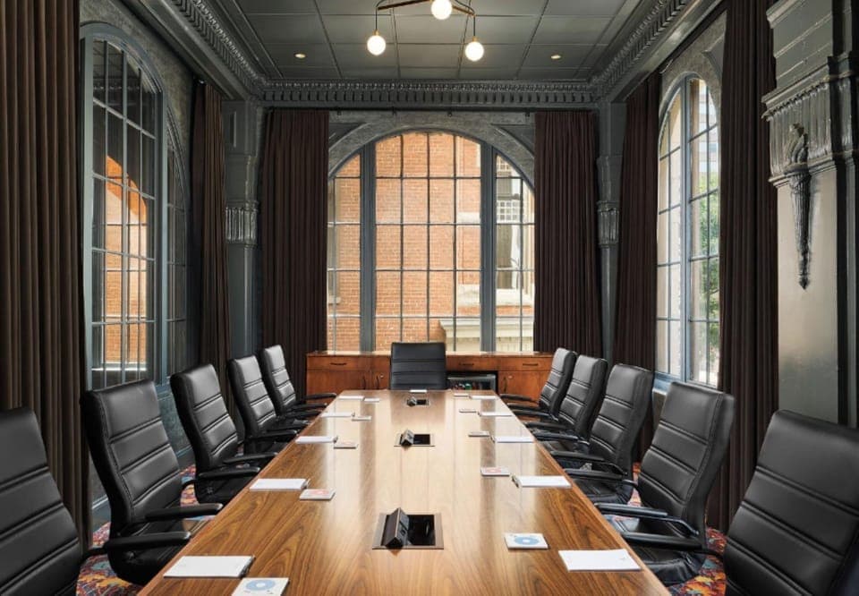 Meeting/conference room