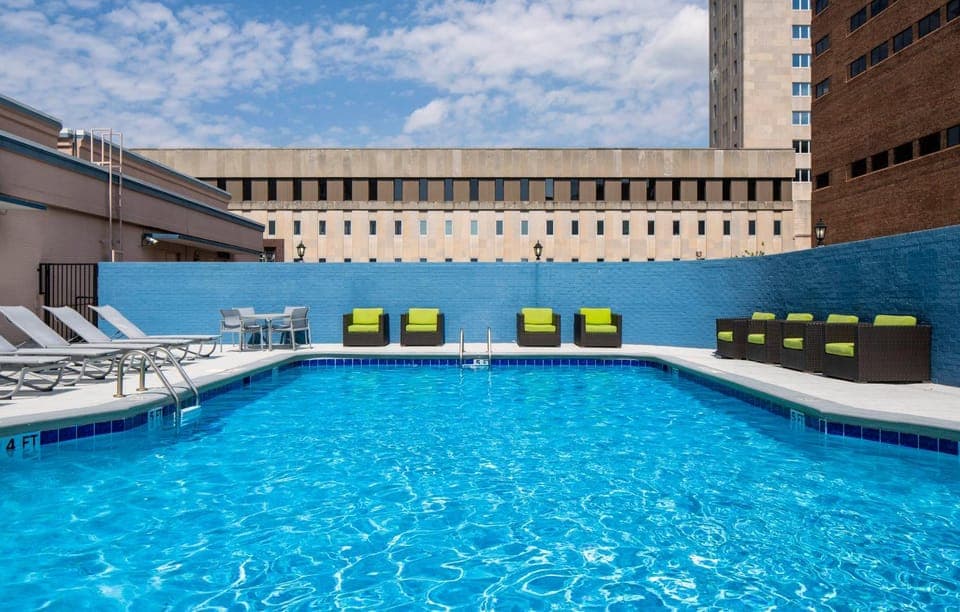 Swimming pool