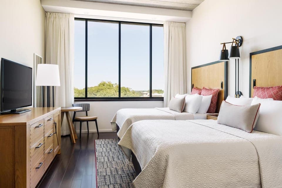 Bed, Photo of the whole room, Bedroom, City view