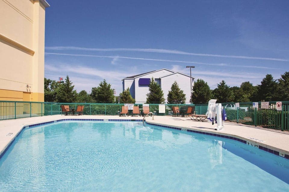 On site, Pool view, Swimming pool, Swimming pool