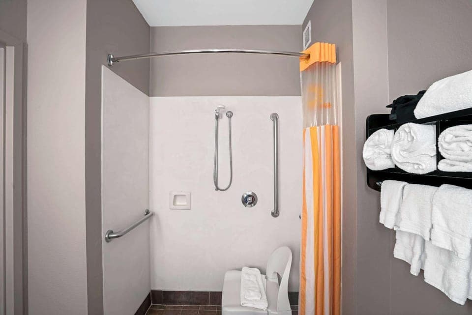 Shower, Bathroom, Photo of the whole room, On site, ADAM