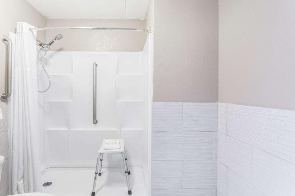 Bathroom, Bathroom, Photo of the whole room, On site