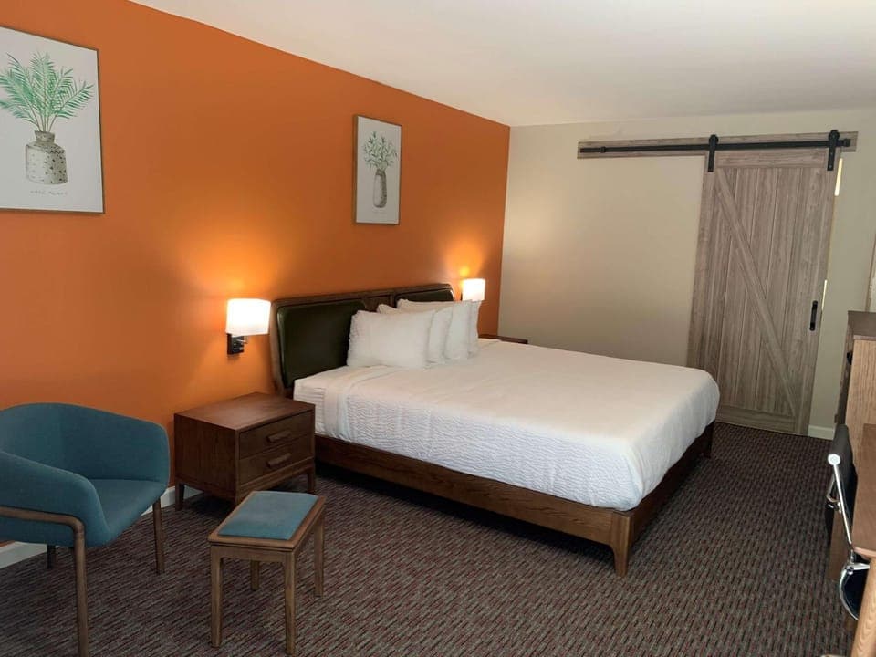 Photo of the whole room, On site