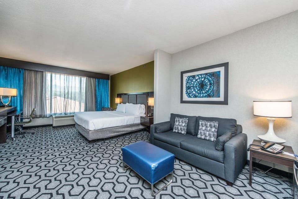 Seating area, Bedroom