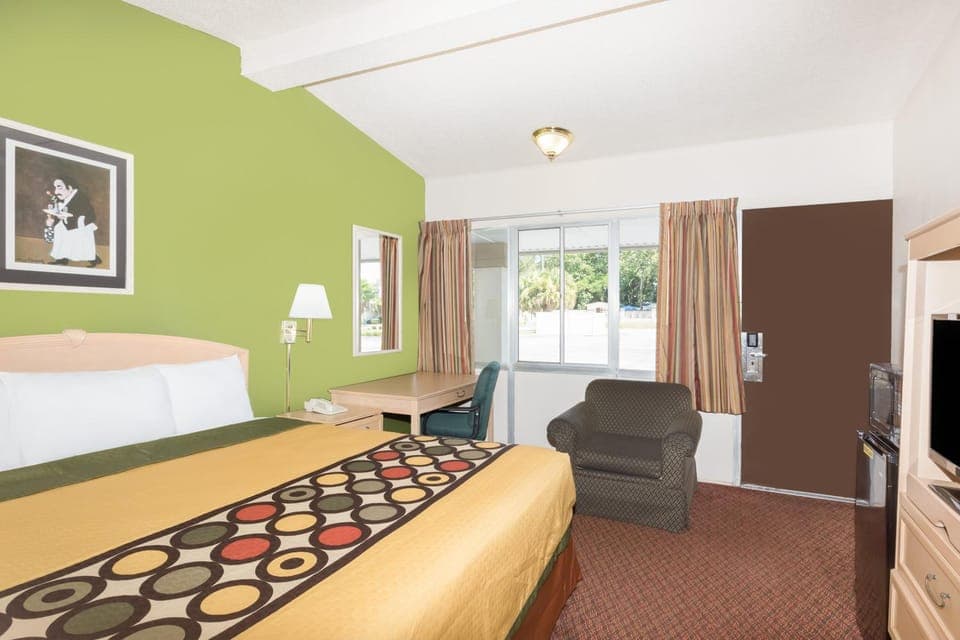 Knights Inn Statesboro Hotel in Statesboro