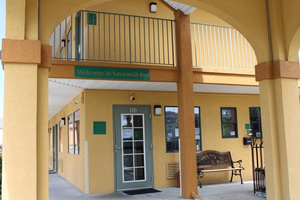 Facade/entrance